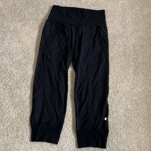 Lululemon crop pants